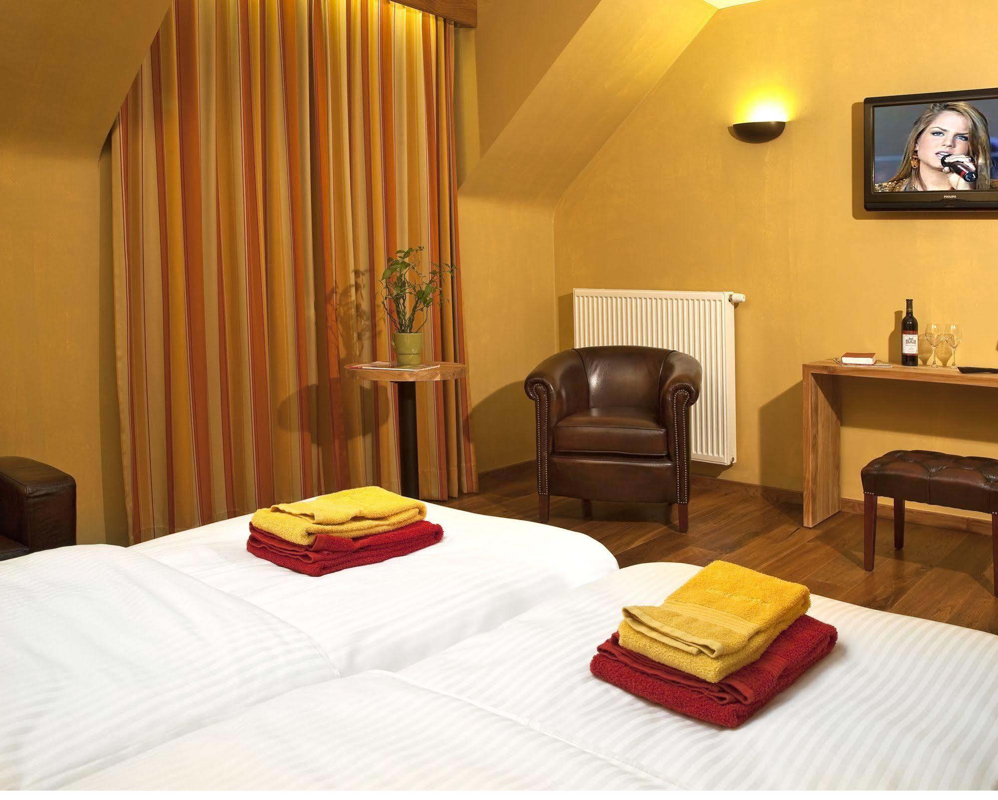 Country Lodge Hotel Moriaanshoofd Oudenaarde Ngoại thất bức ảnh